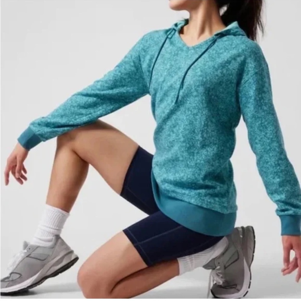 Aqua Blue ATHLETA women’s hoodie. S